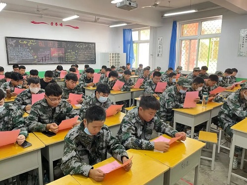 石家莊鐵路學校晚自習幾點下課？